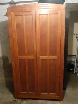 Armoire en bois 2 portes, rayonnages + penderie