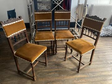 4 chaises en bon état