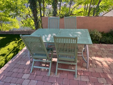 table et chaises de jardin