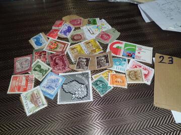 lot de timbres monde lot 23