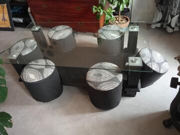 table basse avec poufs qui s'emboitent