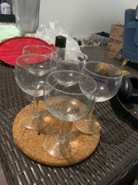 Lot de 5 verres à vin