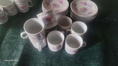 service a the 12 assiettes 12 tasses