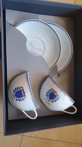 Lot de 4tasses Le Cannet