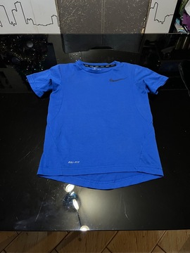 T shirt ( Nike )