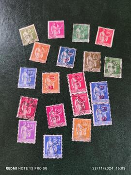 lot timbres ''paix''..