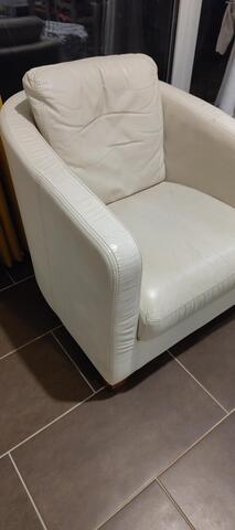 Fauteuil en cuir blanc