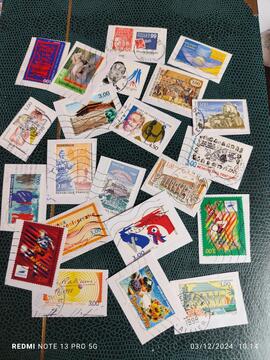 lot unique timbres Français..3/12