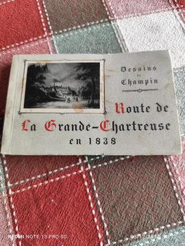 petit album cartes postales..