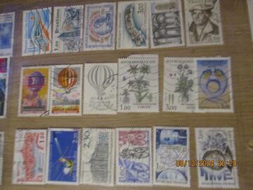 18 timbres oblitérés France 1982