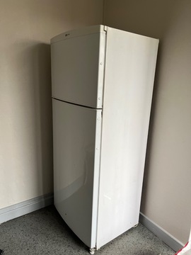 Frigo à donner en urgence