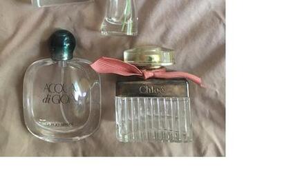 3 ou 4 Flacons de parfum vides