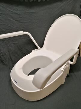 Réhausseur de toilettes adulte