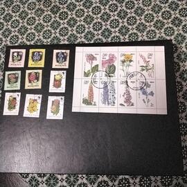 donne timbres collection fleurs