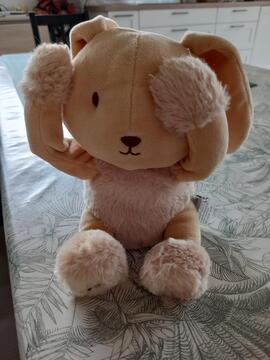 lapin en peluche