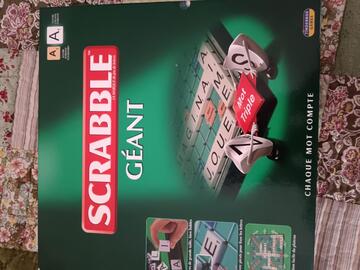 SCRABBLE GEANT