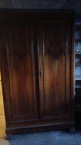 Armoire bois 58cm (prof.)×126cm(long.)×215cm (haut.)