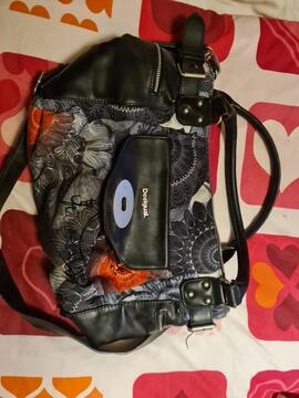 sac a main Desigual 4 poches interieur 4 exterieur