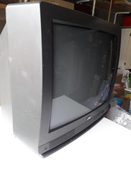 Télévision ancienne avec télécommande