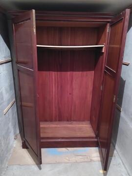 Armoire en bois