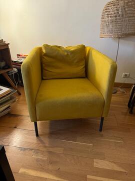 chaise jaune