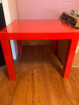 petite table basse rouge ikea