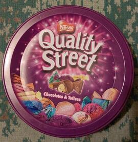 boite en fer quality street