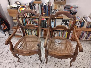 Fauteuils en bois à réparer