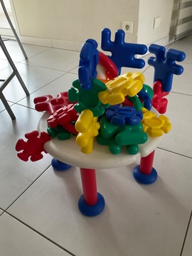 table construction d’enfants