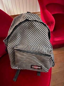 Sac Eastpak abîmé