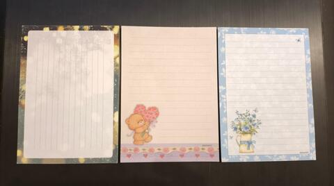 3 petits carnets de quelques feuilles décorées