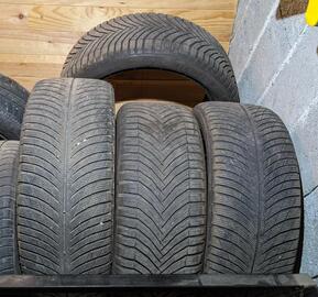 4 ou 2 Pneus neige Michelin CrossClimate 225/45/R19