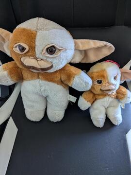 deux Guizmo en peluche