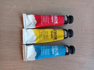 3 tubes de gouache