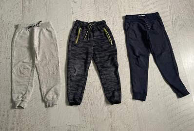 3 pantalons de survêtement 5-6 ans