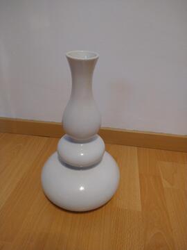 Vase blanc brillant