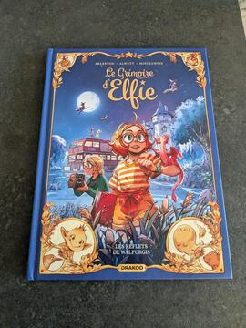 BD jeunesse le grimoire d'elfie