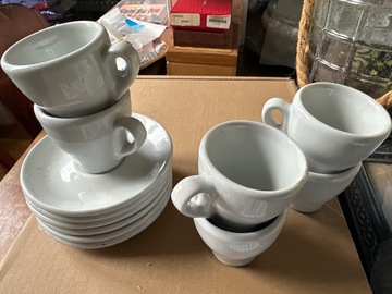 6 tasse à café et soucoupes