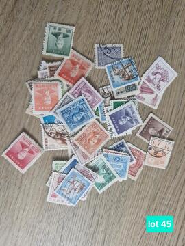 lot N°45. Timbres Asie