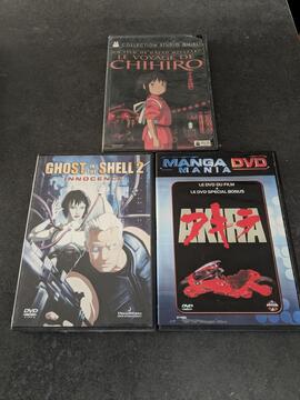 lot de trois DVDs d'animes (manga)