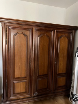 Armoire en bois