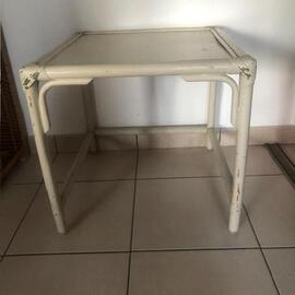 Table basse en bambou