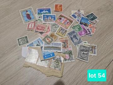 lot N °54. Timbres du monde