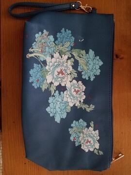 Pochette bleue