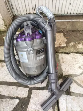 aspirateur sans sac dyson