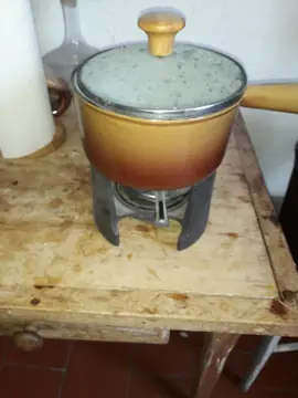 Réchaud pétrole fondue fromage