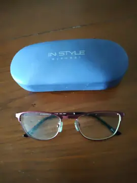 lunettes et étui