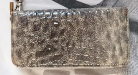 portefeuille gris