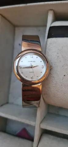 3 montres métal à donner