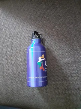 Petite gourde métallique